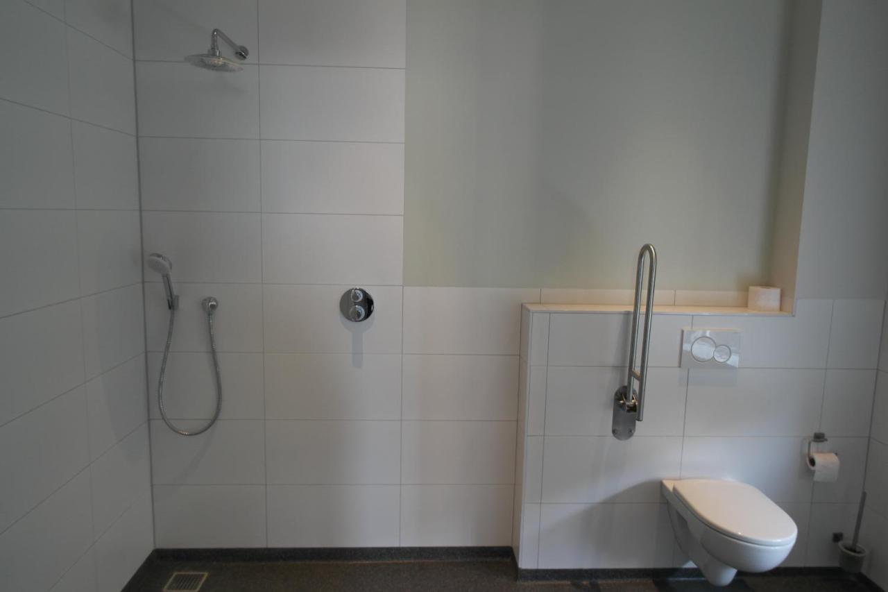 B&B Groepsaccommodatie De Pastorie Lage Mierde Екстериор снимка