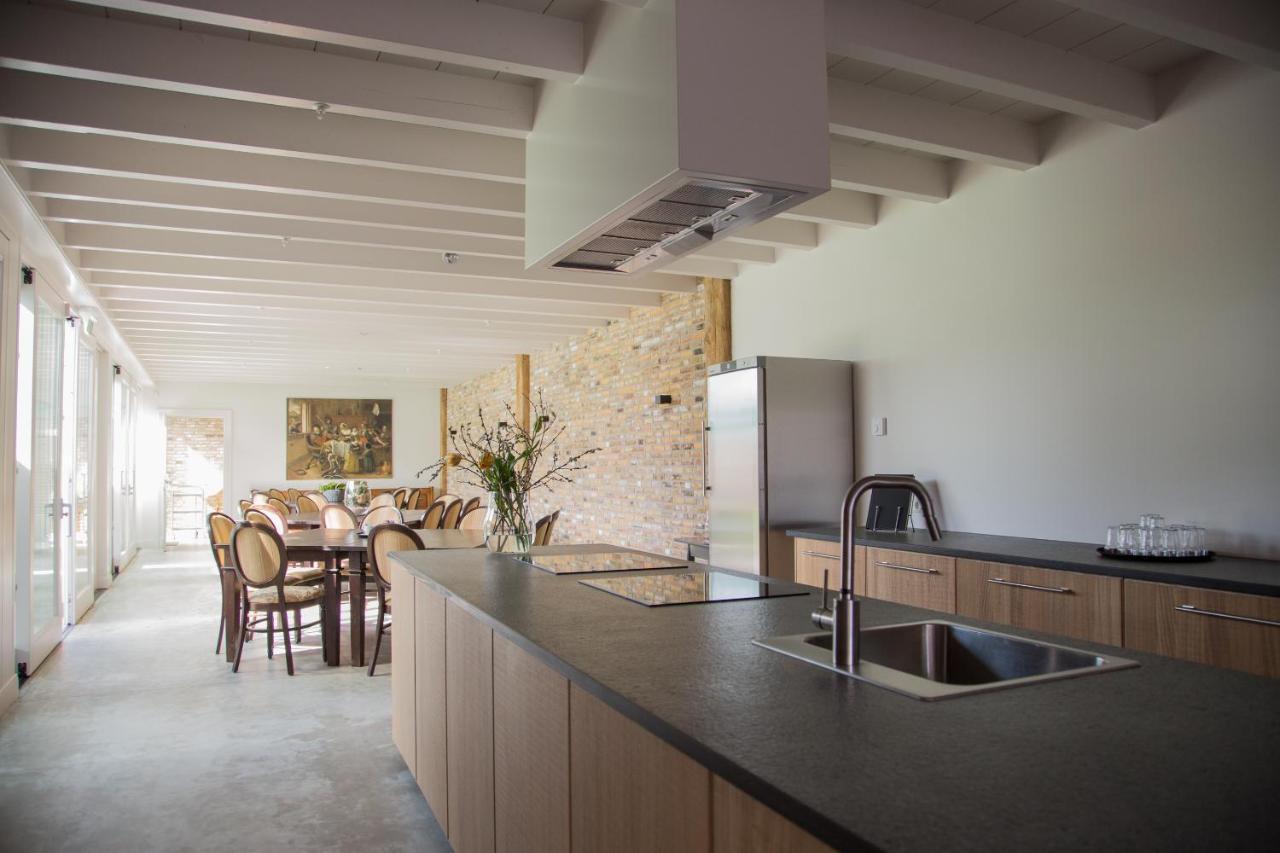 B&B Groepsaccommodatie De Pastorie Lage Mierde Екстериор снимка